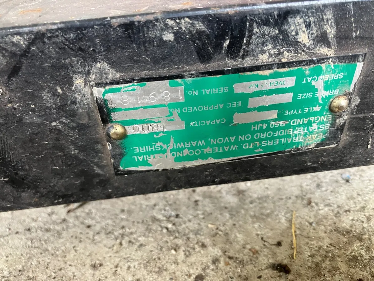 PAIR  NEW TRAILER AXLES 1800KG BRAND NEW - Image 4