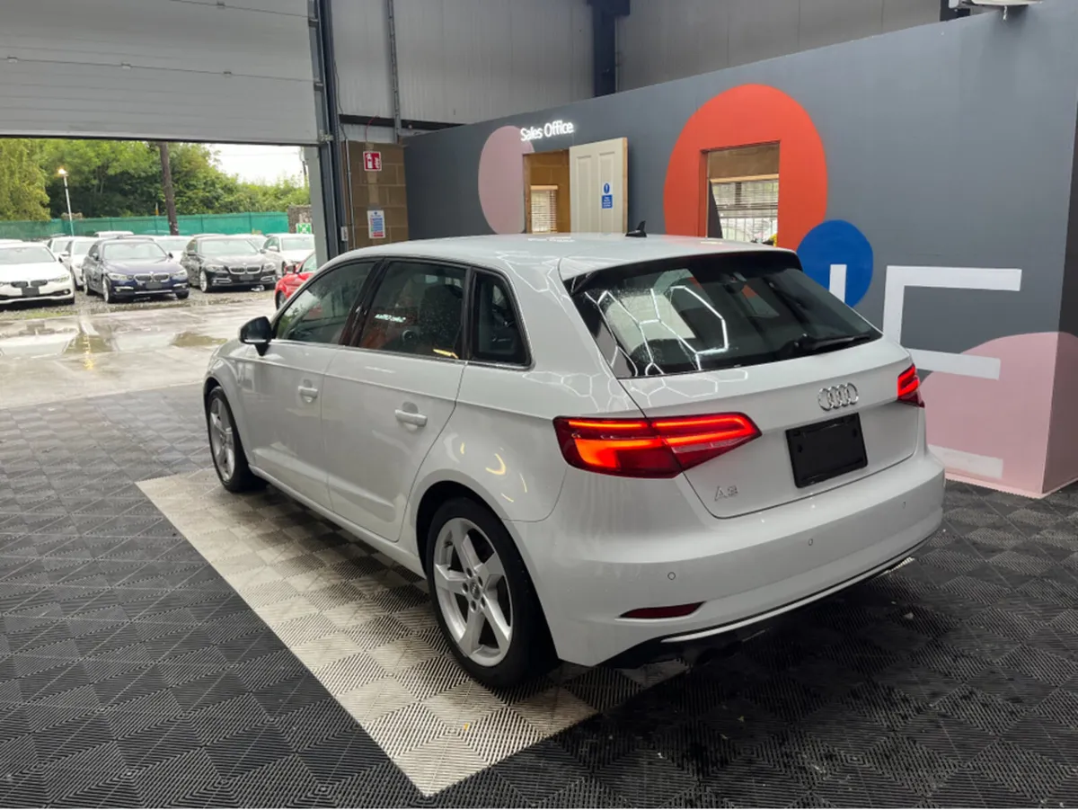 Audi A3 SPORTBACK 30 TFSI / 39K kms / AUTOMATIC  / - Image 4