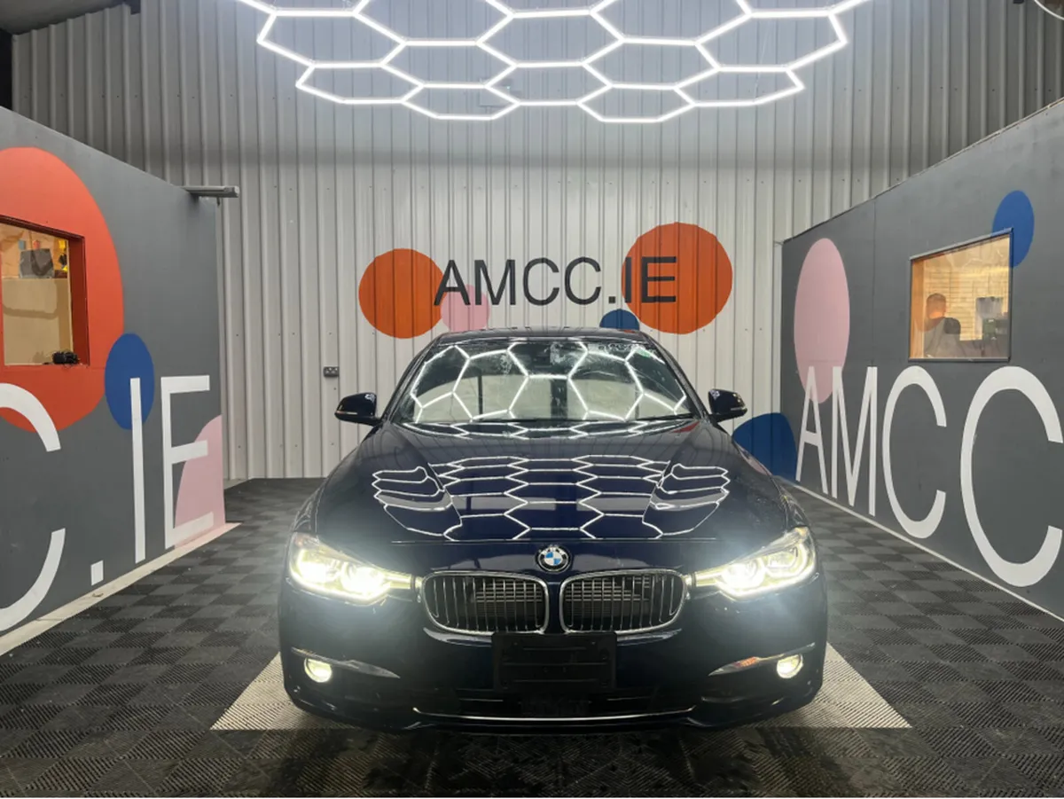 BMW 3-Series 330E CELEB RE-SHON EDITION / 36K kms - Image 2