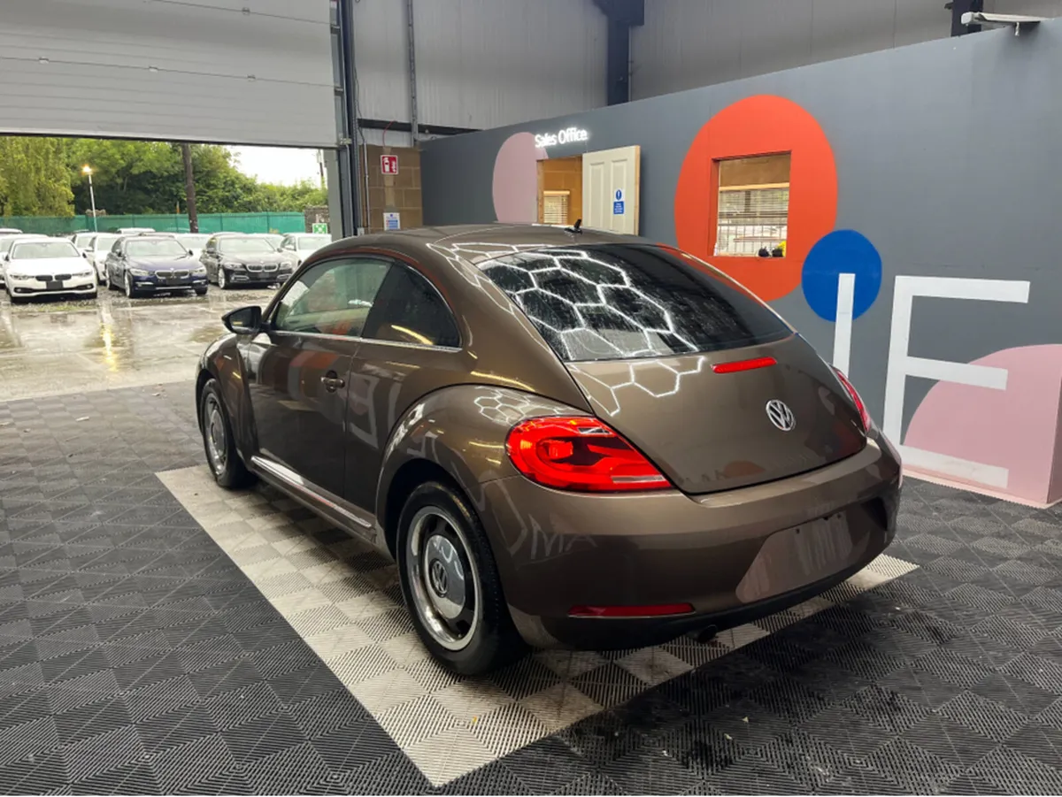 Volkswagen Beetle AUTOMATC / 96K kms / 1.2 PETROL - Image 4