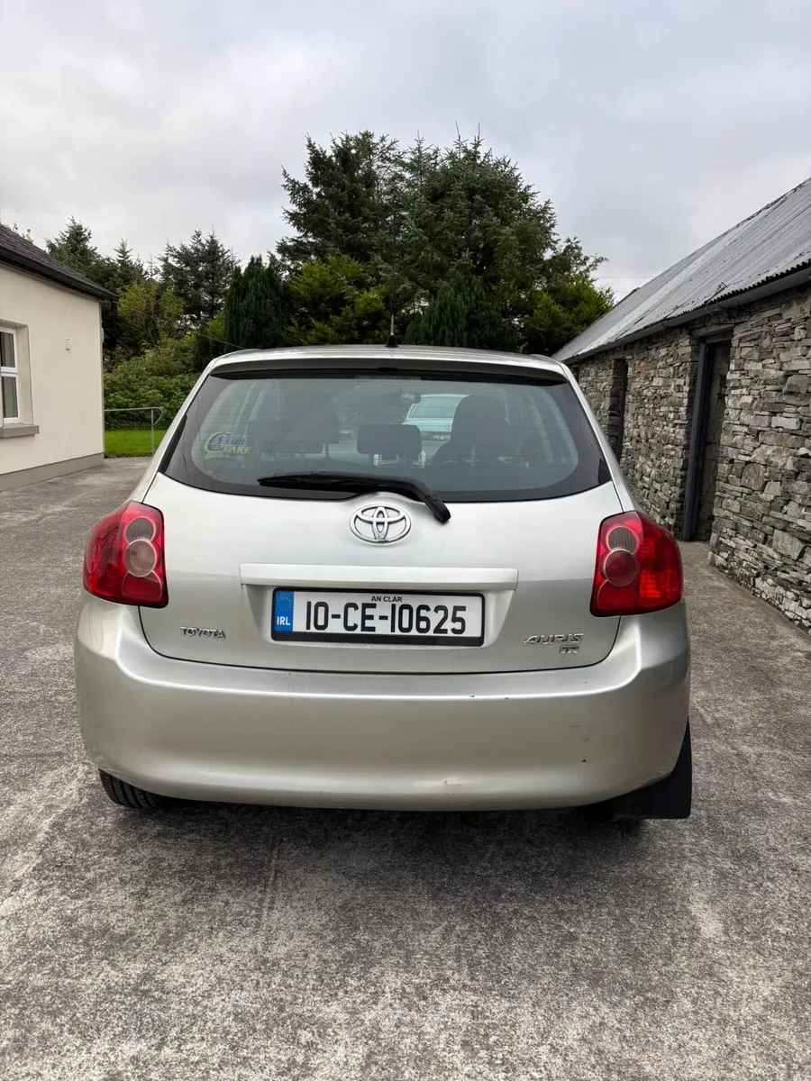 Car - Image 2