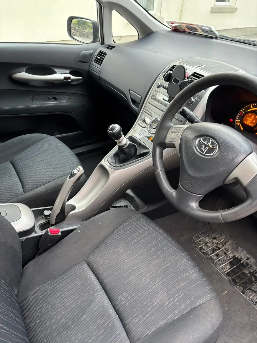 Car - Image 4