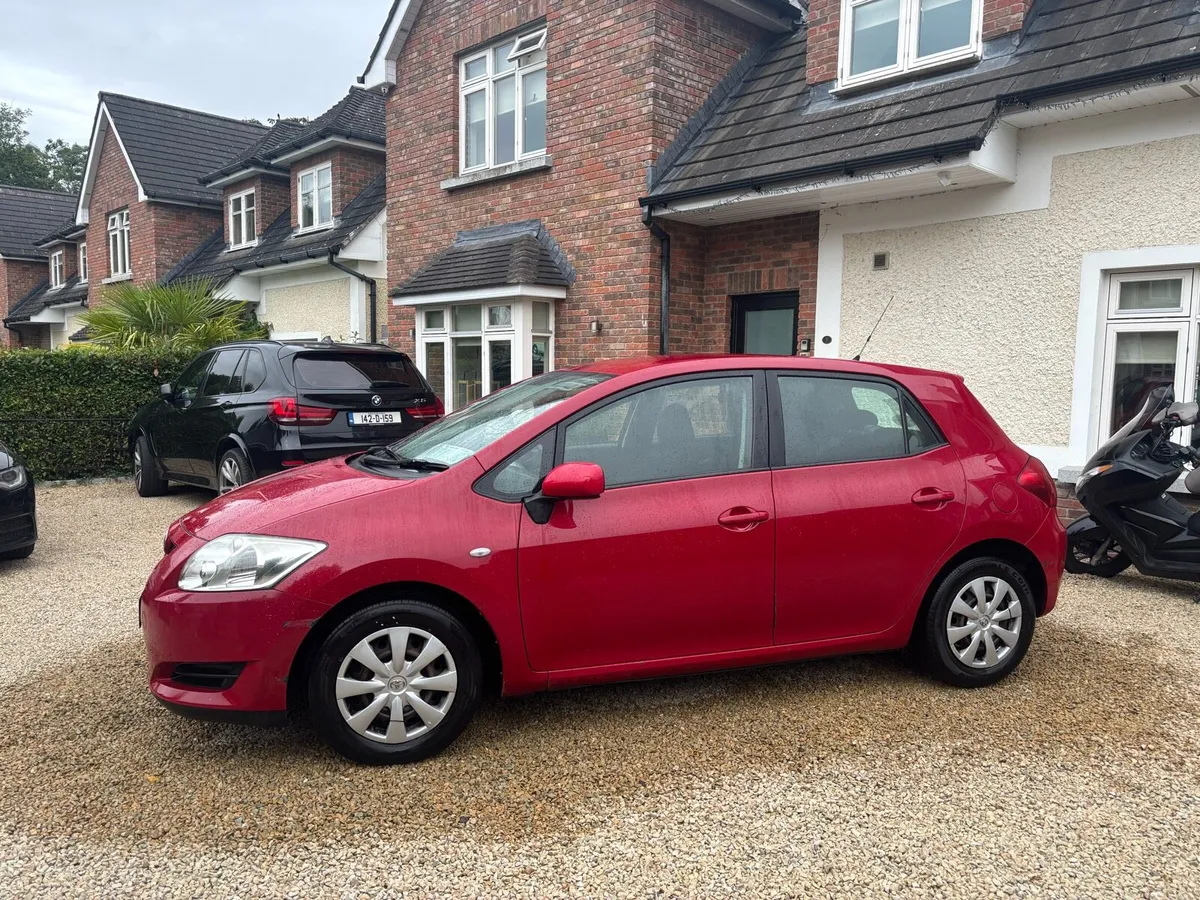 Toyota auris - Image 2