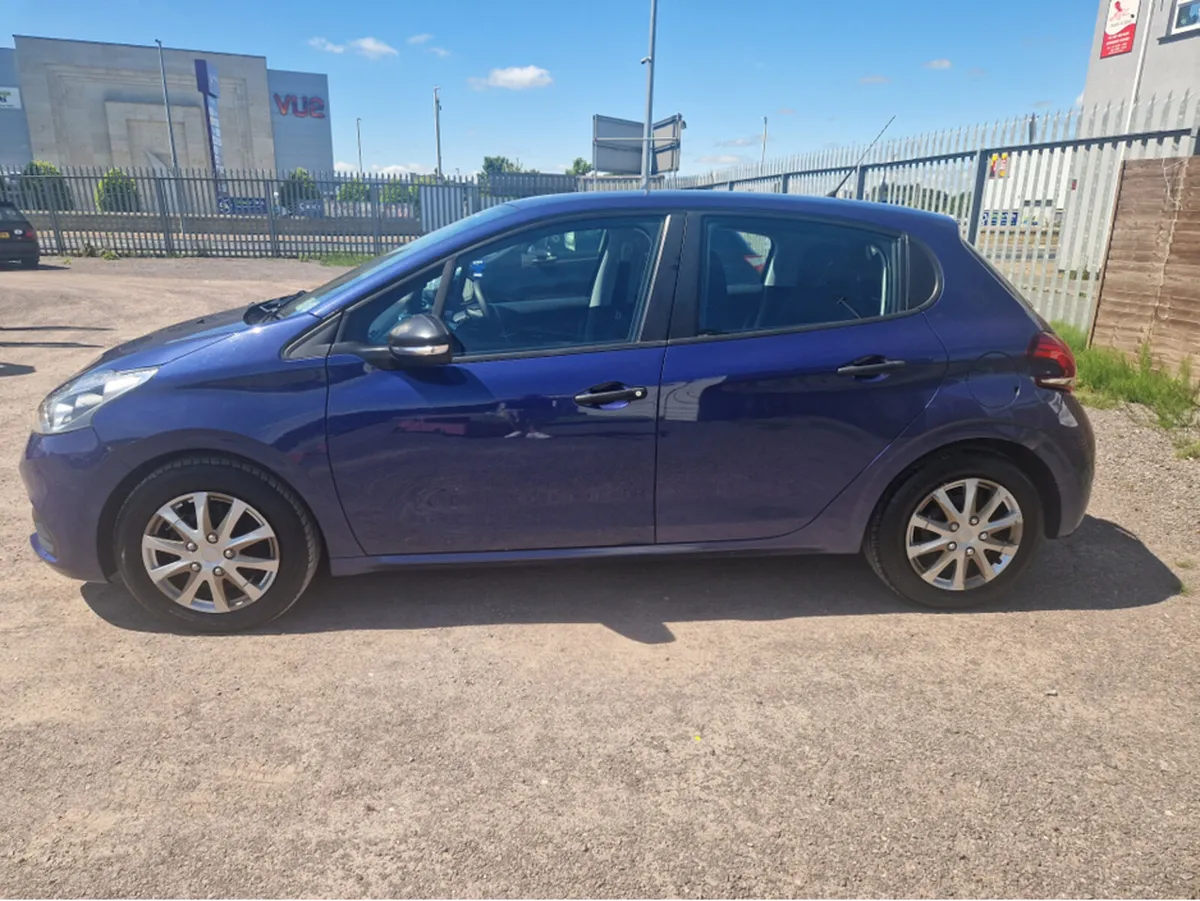 Peugeot 208 ACCESS 1.2 68 4DR - Image 4