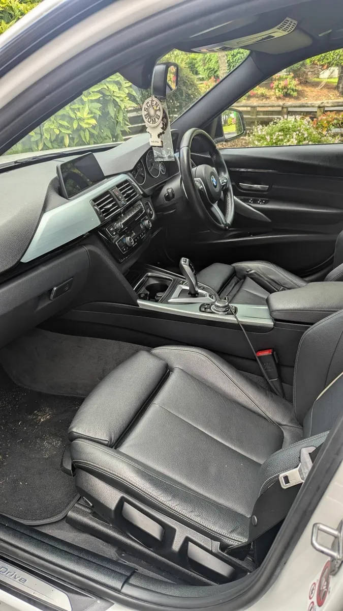 BMW 3-Series 2016 - Image 3