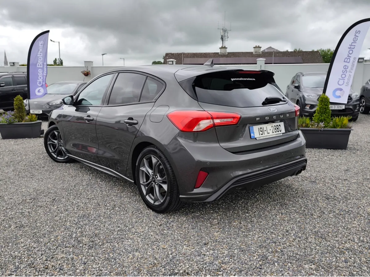 Ford Focus ST-LINE 1.0 ECOBOOST 125 125PS 4DR - Image 4