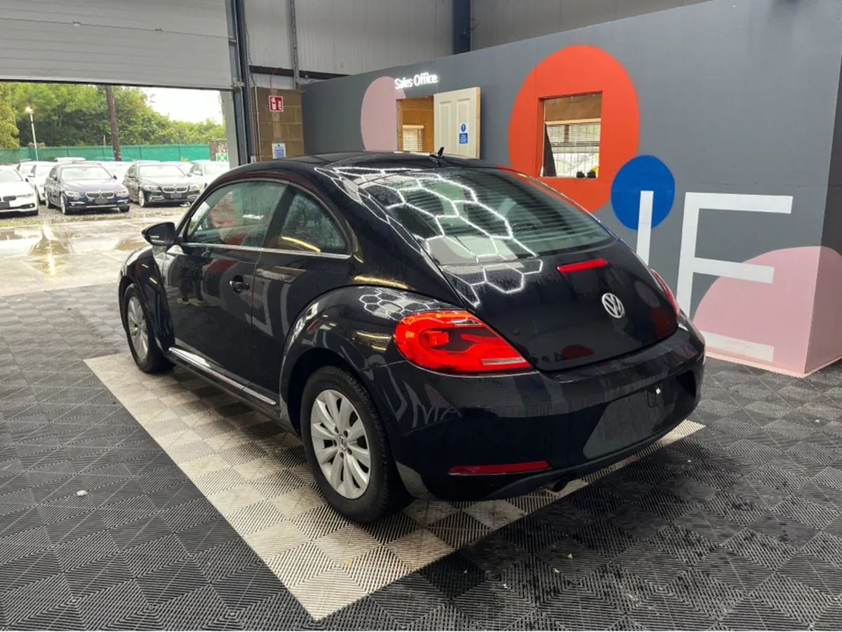 Volkswagen Beetle 1.2 PETROL / 94K kms / AUTOMATIC - Image 4