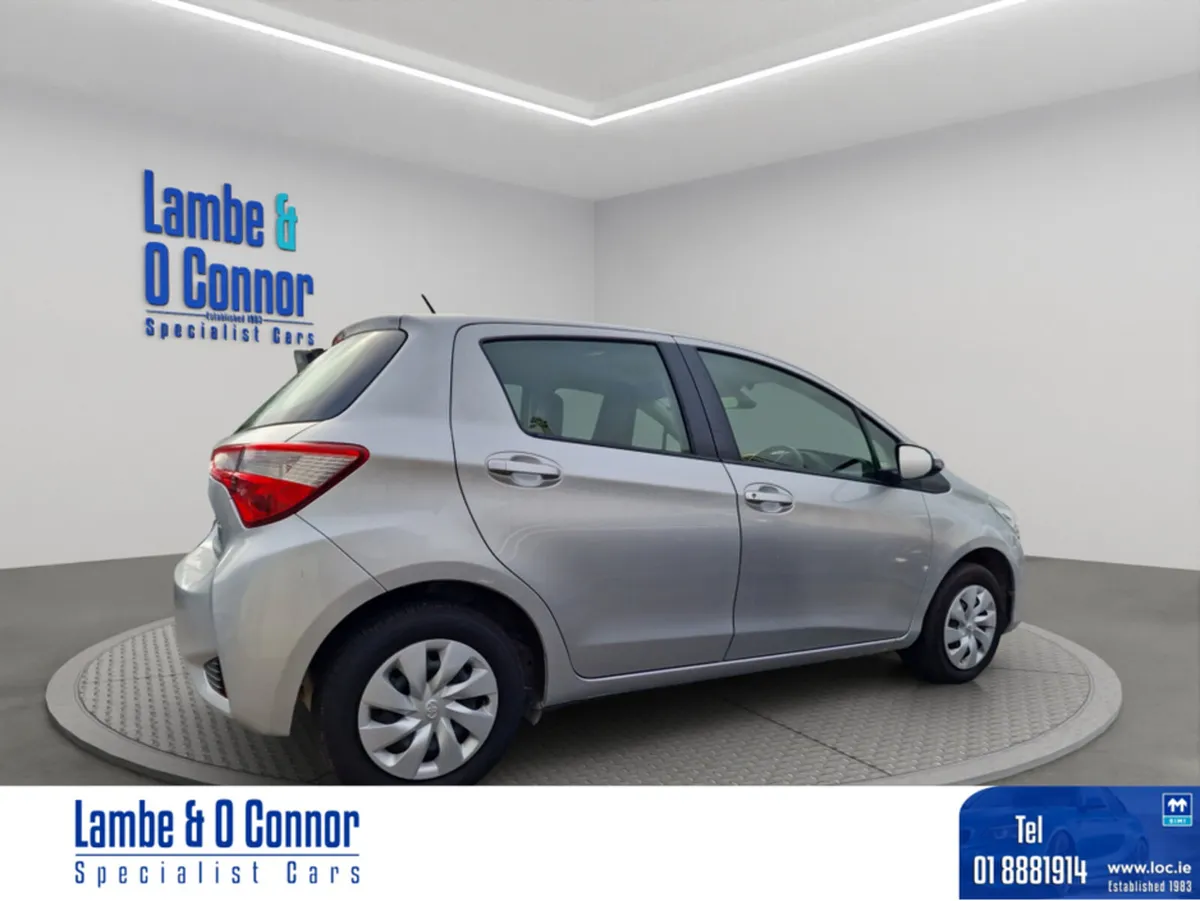 Toyota Vitz 1.0 AUTOMATIC *** SILVER MET *** VERY - Image 4