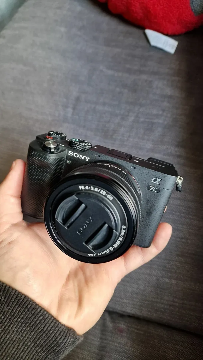 Sony A7c +28-60mm kit lens - Image 1