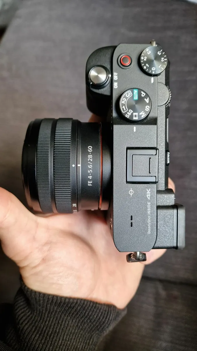 Sony A7c +28-60mm kit lens - Image 4