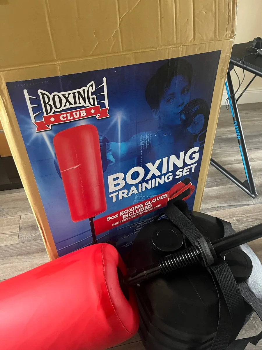 Boxing Club 155cm Freestanding  Punch Bag - Image 4