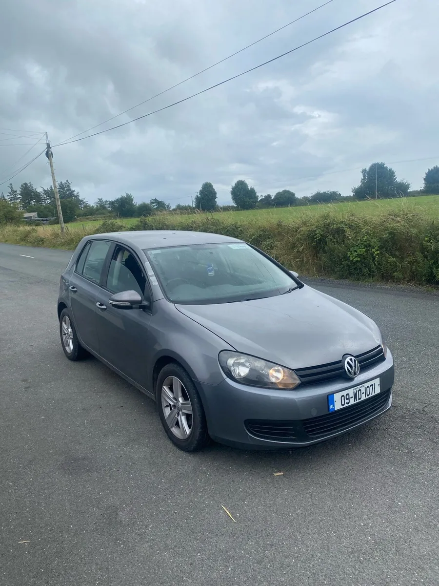 2009 Volkswagen Golf - Image 1