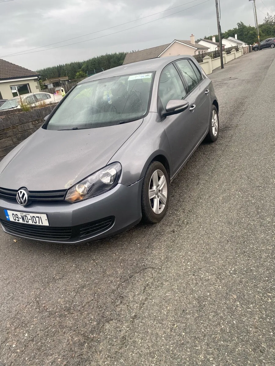 2009 Volkswagen Golf - Image 3