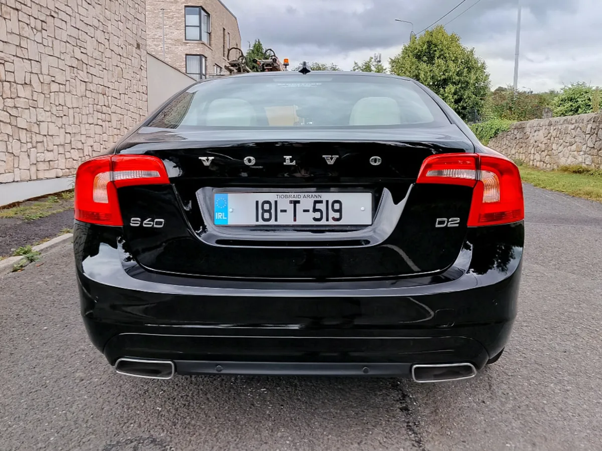 Volvo S60 D2 SE 4DR - Image 4