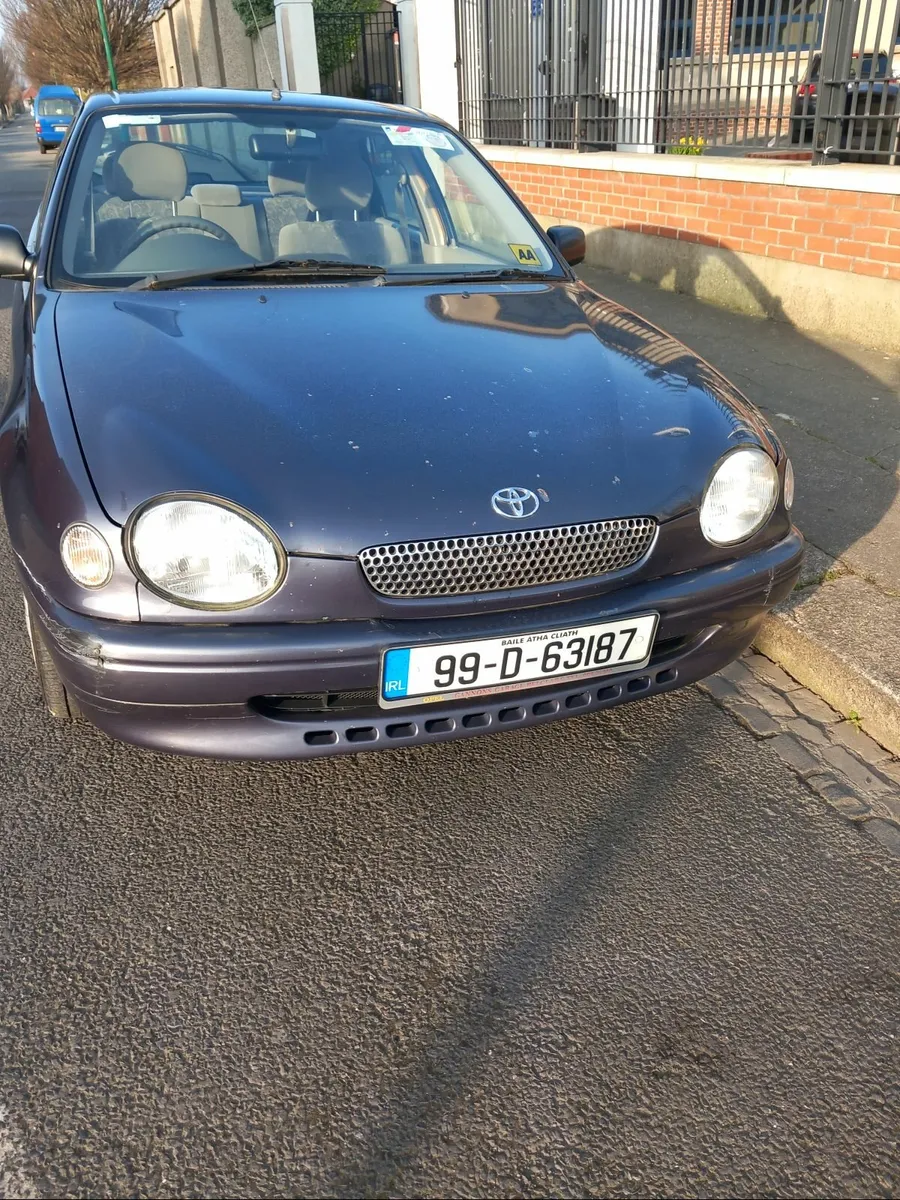 Toyota Corolla 1999 - Image 2