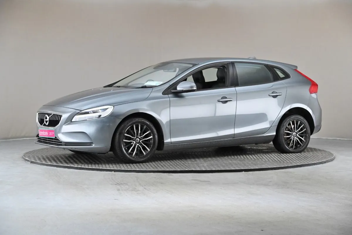 Volvo V40 D2 (120hp) Momentum Edition - Image 4