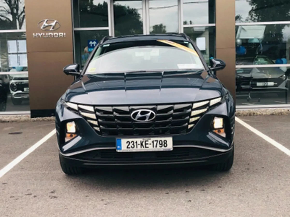 Hyundai Tucson Executive 1.6 Diesel - Image 2