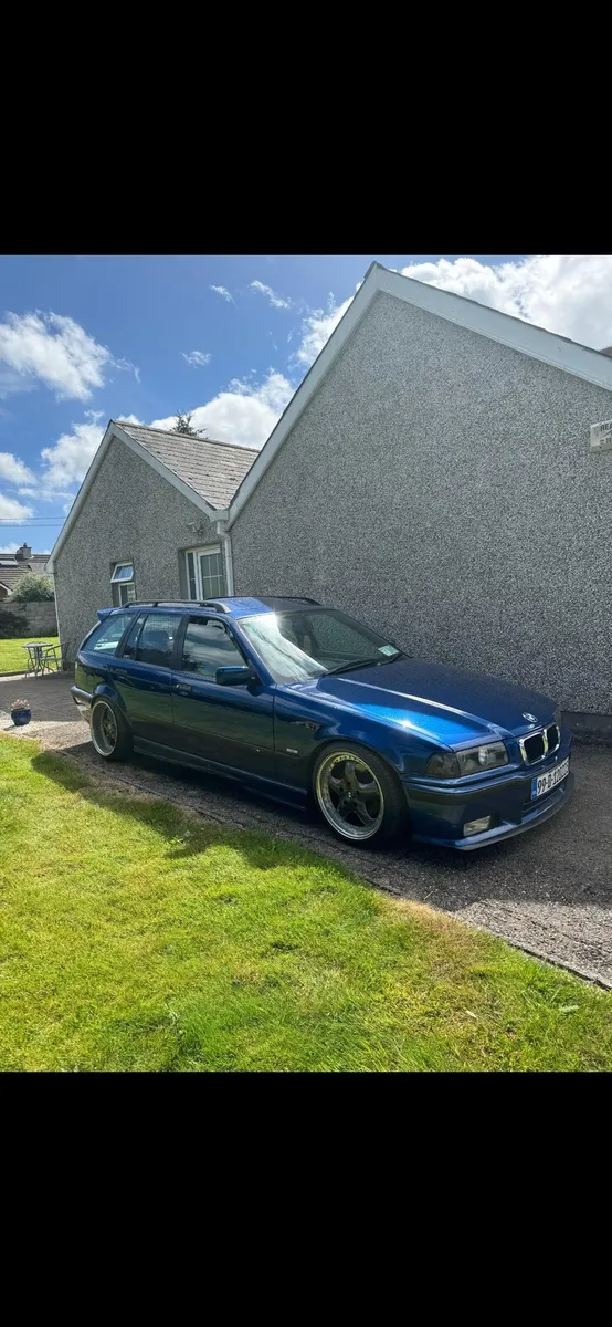 325i wagon - Image 2