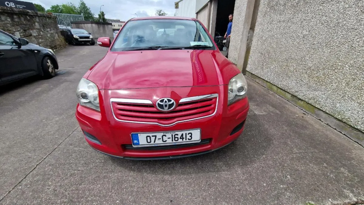 Toyota Avensis - Image 2