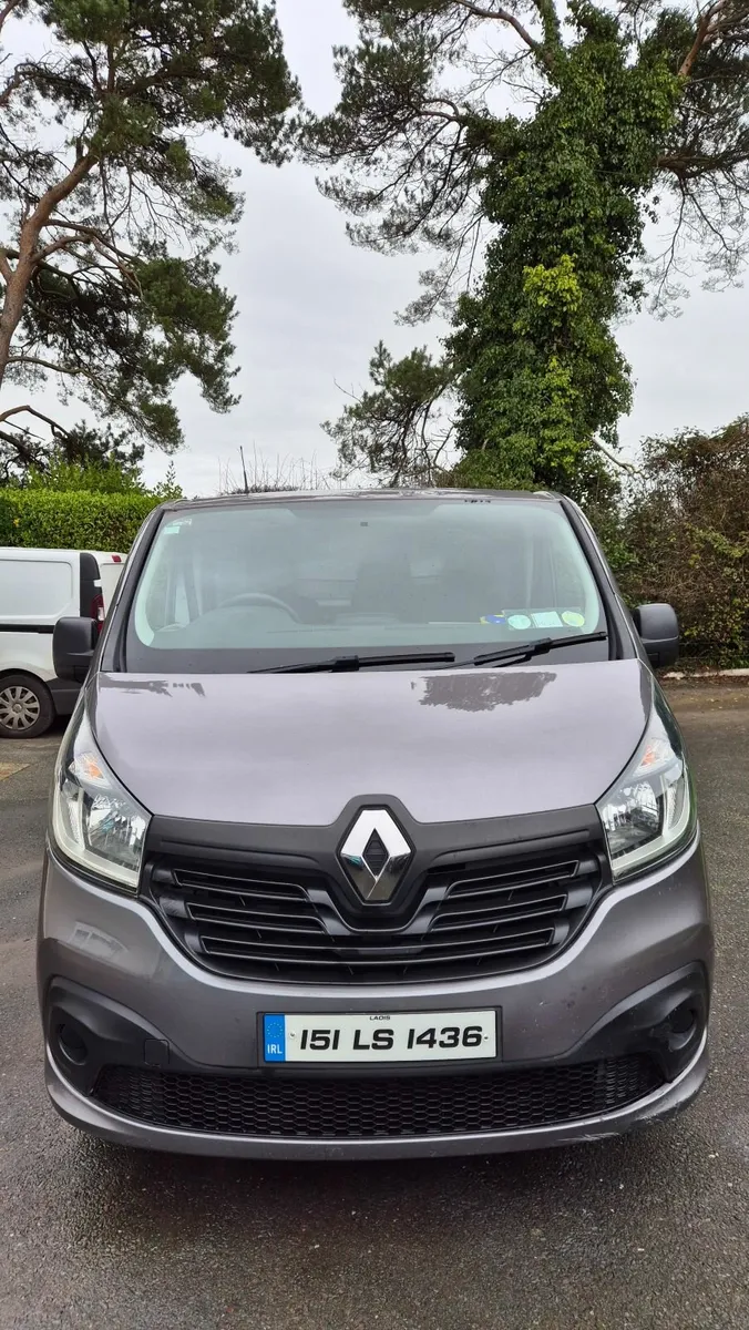 Renault Trafic 2015 - Image 2