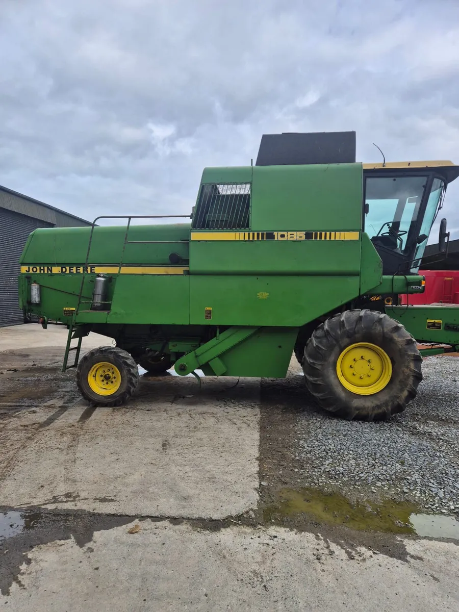 John Deere Combine - Image 2