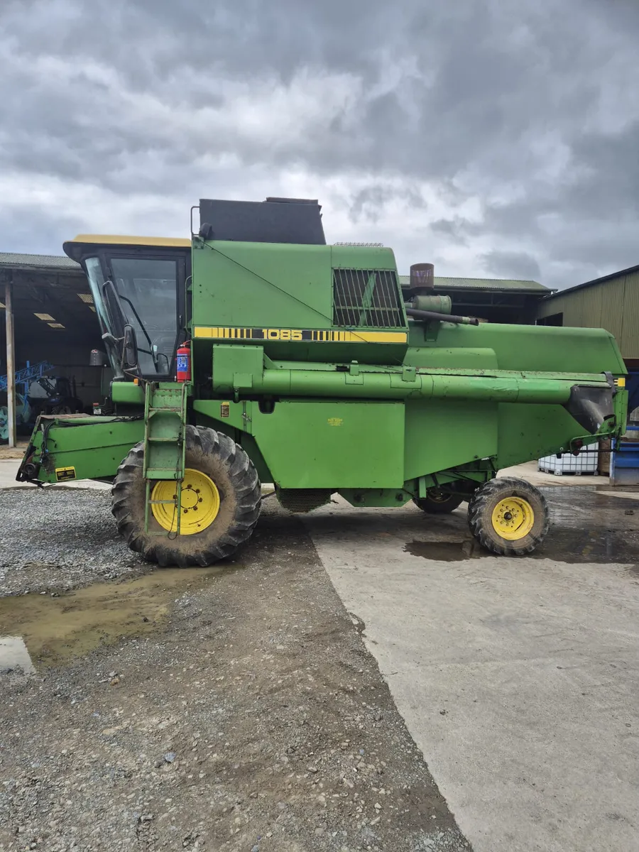 John Deere Combine - Image 1