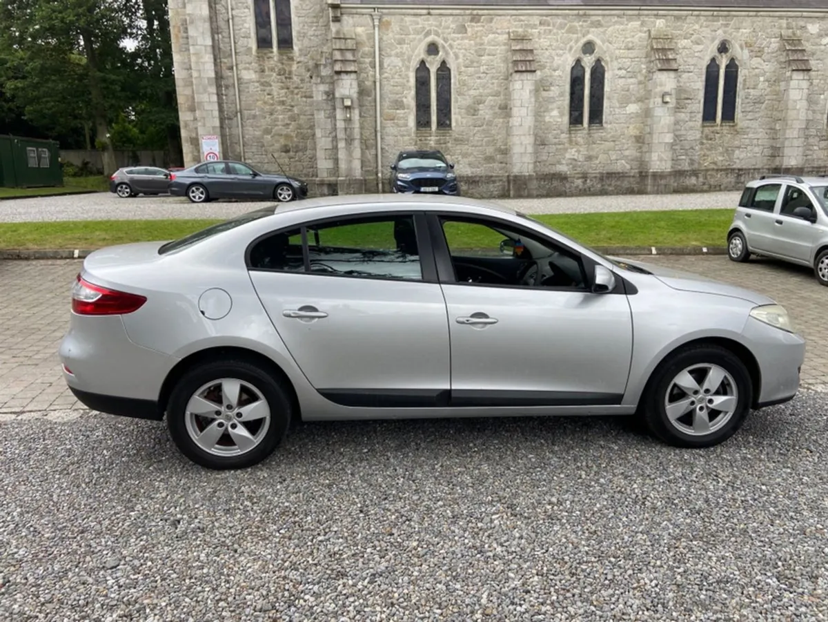 Renault Fluence 1.5 DCI 90 Dynamique 4DR  trade S - Image 3