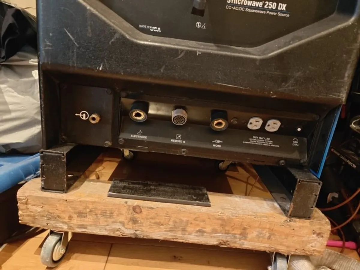 Miller Synchrowave 250 DC - Image 2