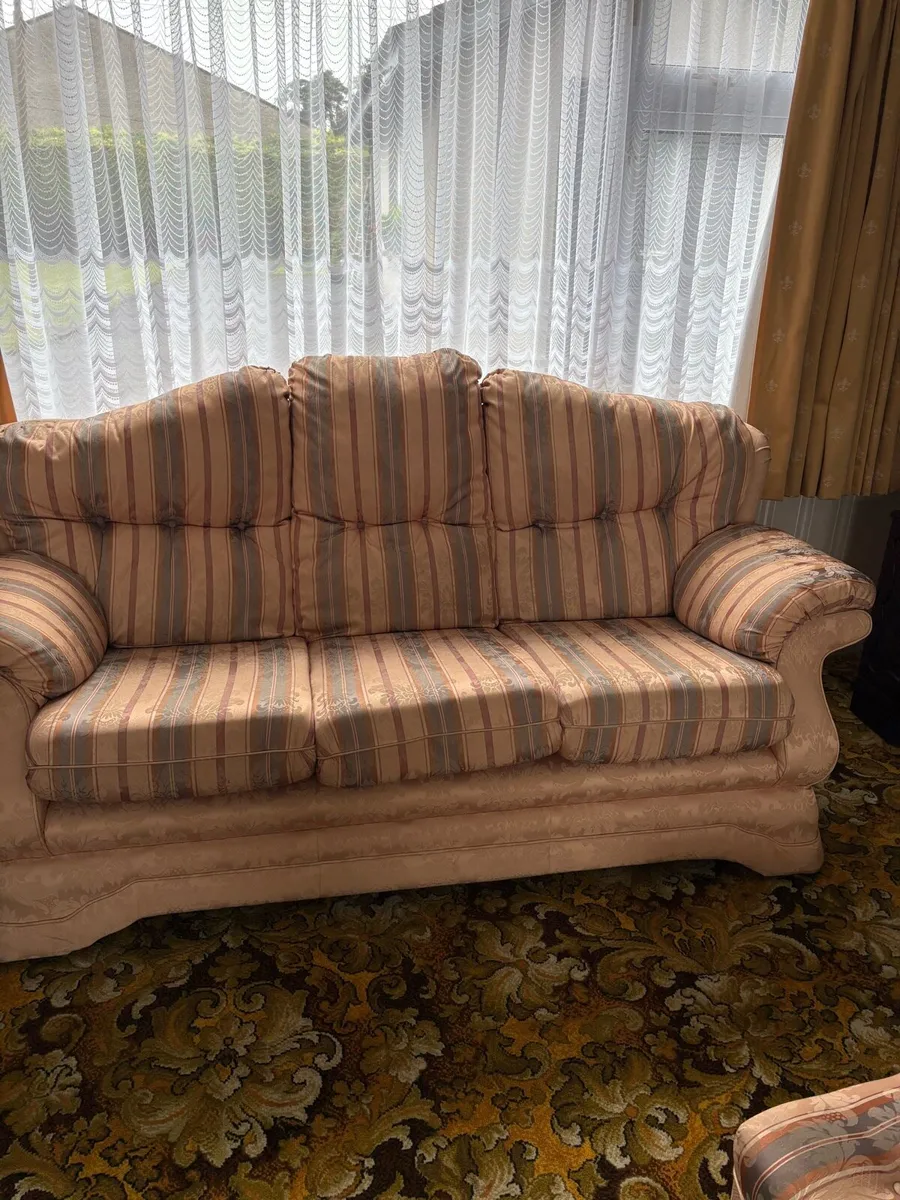 Couch & Chairs (x 2) - Image 1