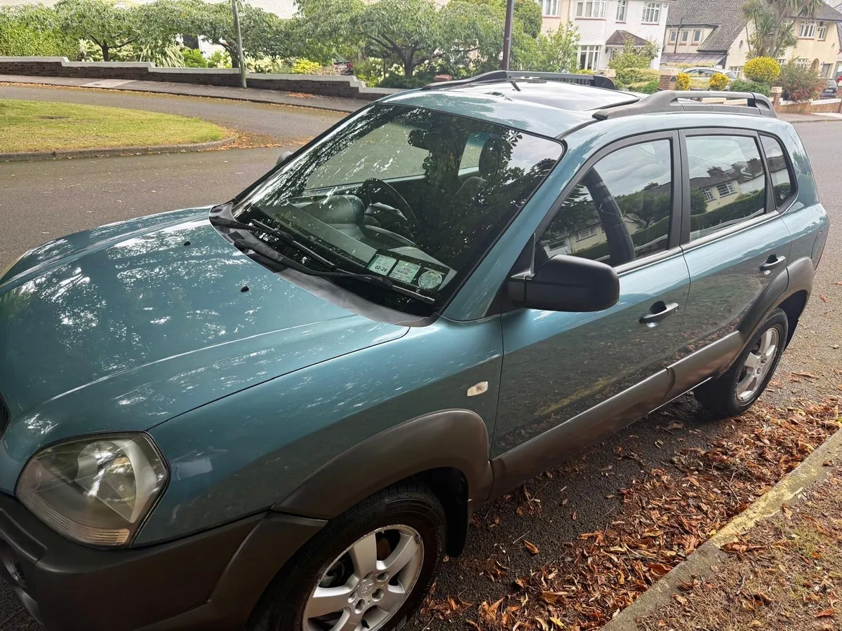 Hyundai Tucson CRDI 4x4 - Image 1