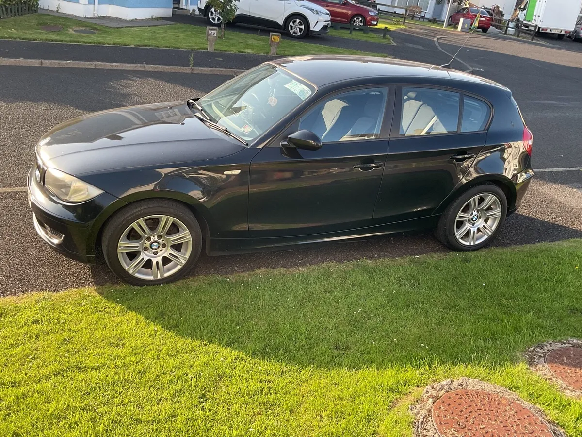 BMW 1-Series 2009 - Image 4