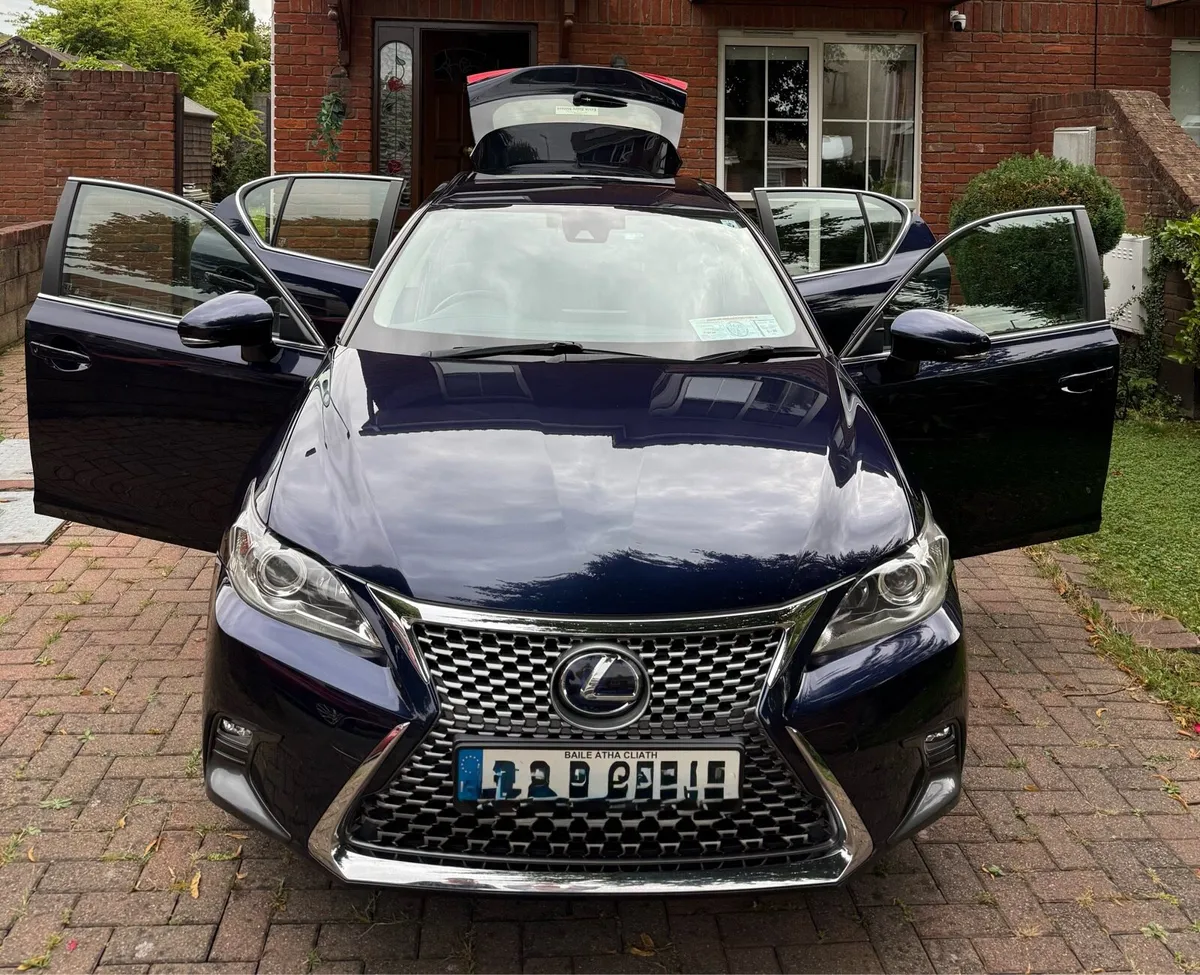 Lexus CT200H SE Plus 5DR AUTO 136BHP - Image 1