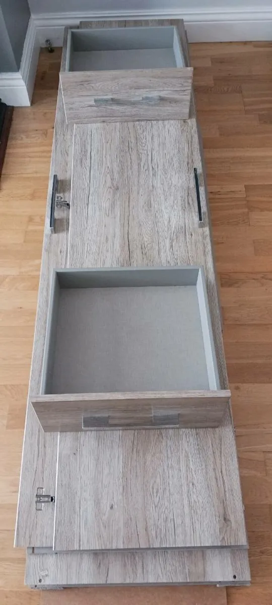 Wardrobe - Image 3