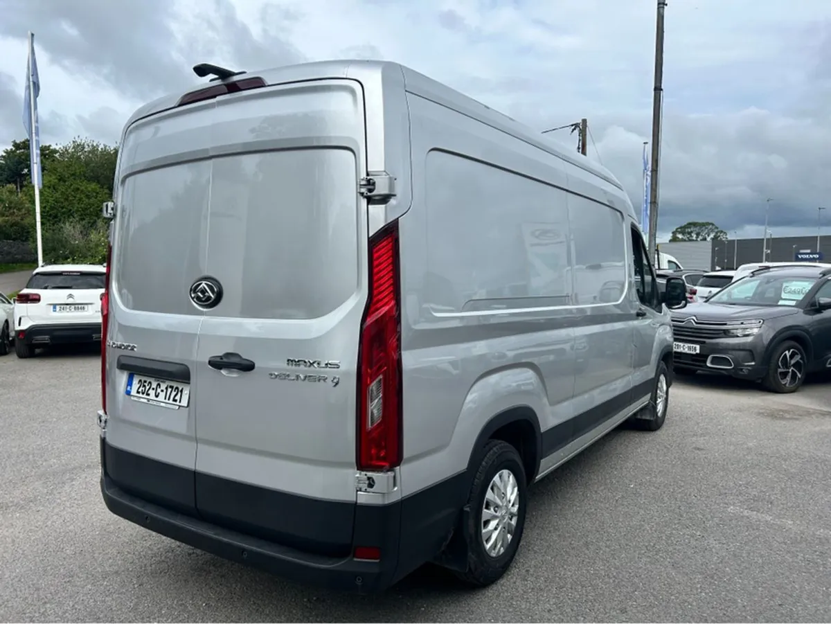 Maxus Deliver 9 PV LH FWD Luxury Evie G - Image 4