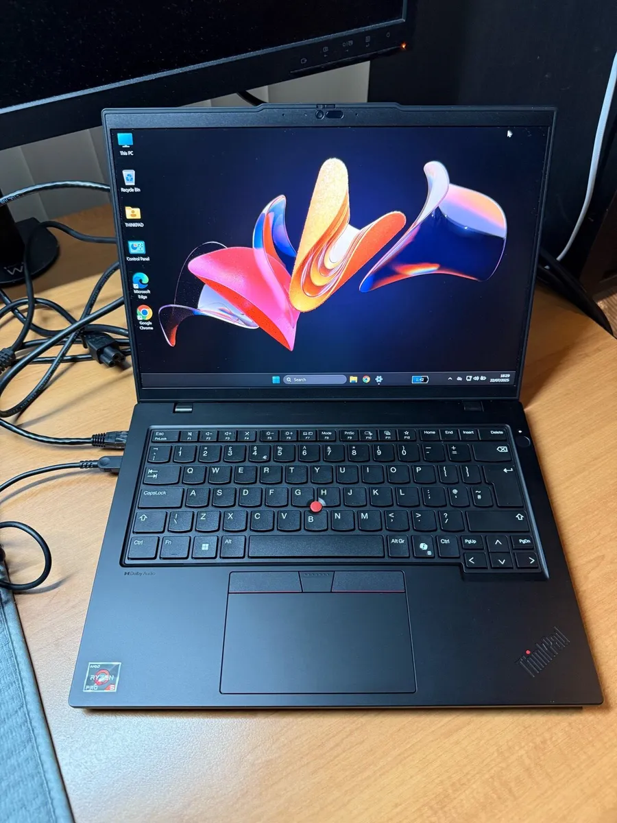 Lenovo Ryzen 5 pro 32-256 w11 pro - Image 1
