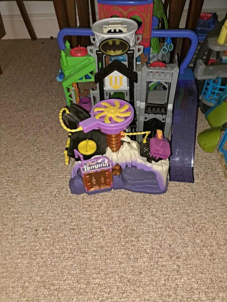 Collection of bat man etc toys - Image 2