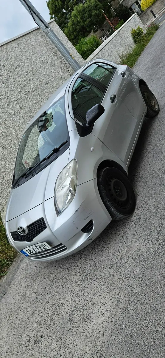 Yaris - Image 1