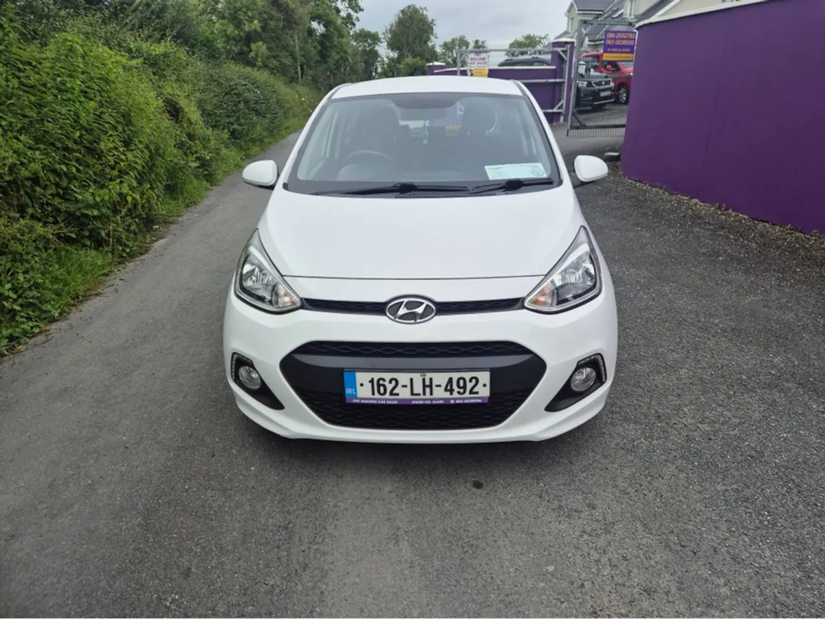 Hyundai i10 Deluxe 4DR - Image 3