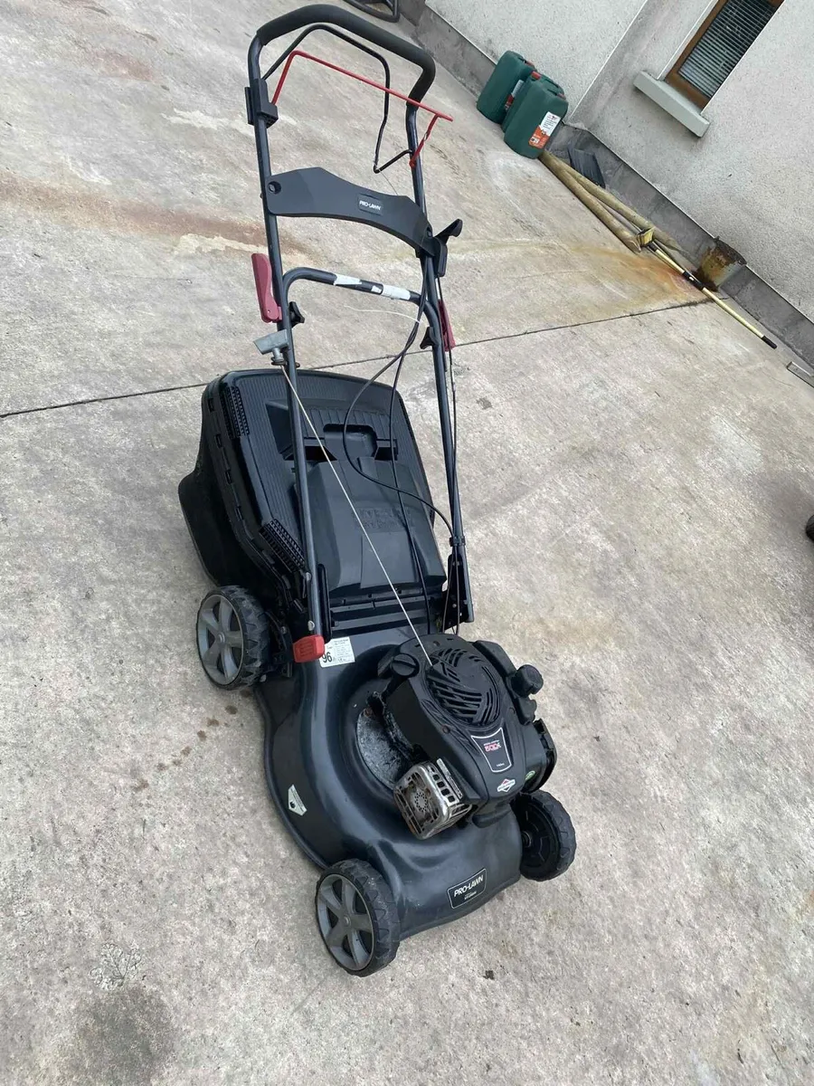 Selfdrive lawnmower