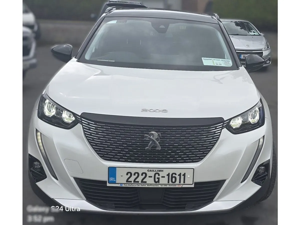 Peugeot 2008 Allure 1.2 130 Auto 4DR A - Image 1