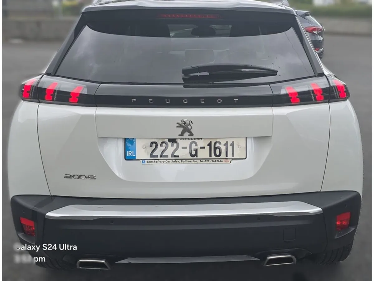 Peugeot 2008 Allure 1.2 130 Auto 4DR A - Image 3