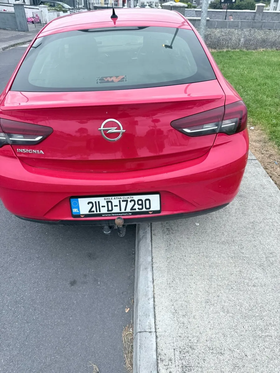 2021 Opel insignia - Image 2