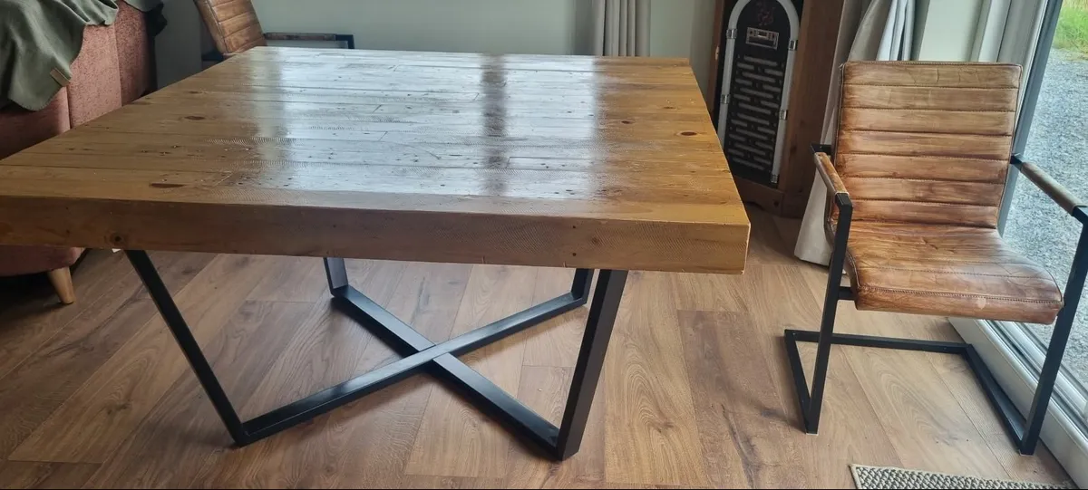Dining table - Image 3