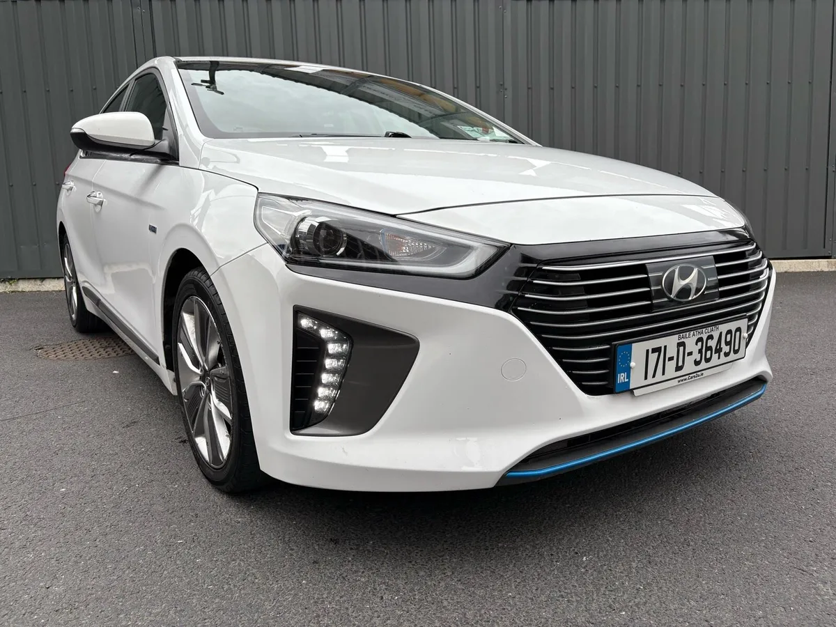 HYUNDAI IONIQ PETROL HYBRID - Image 1