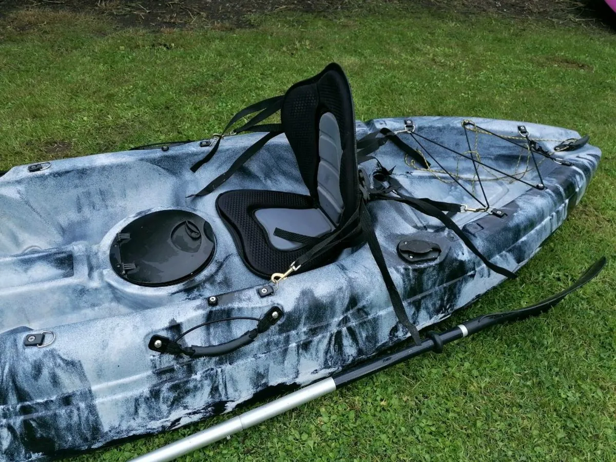 9ft MCG Sea Kayak - Image 3