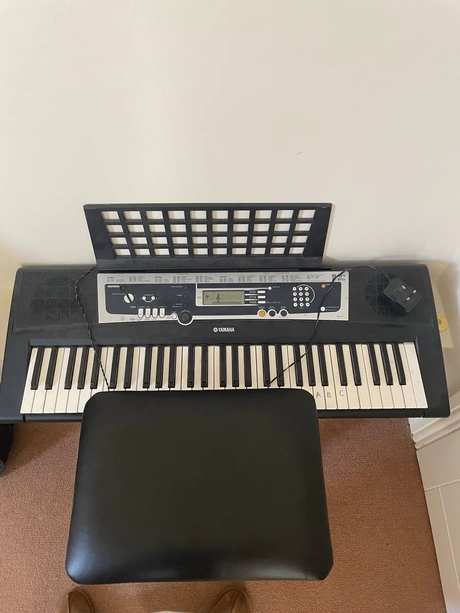 Keyboard & chair for sale - Image 1