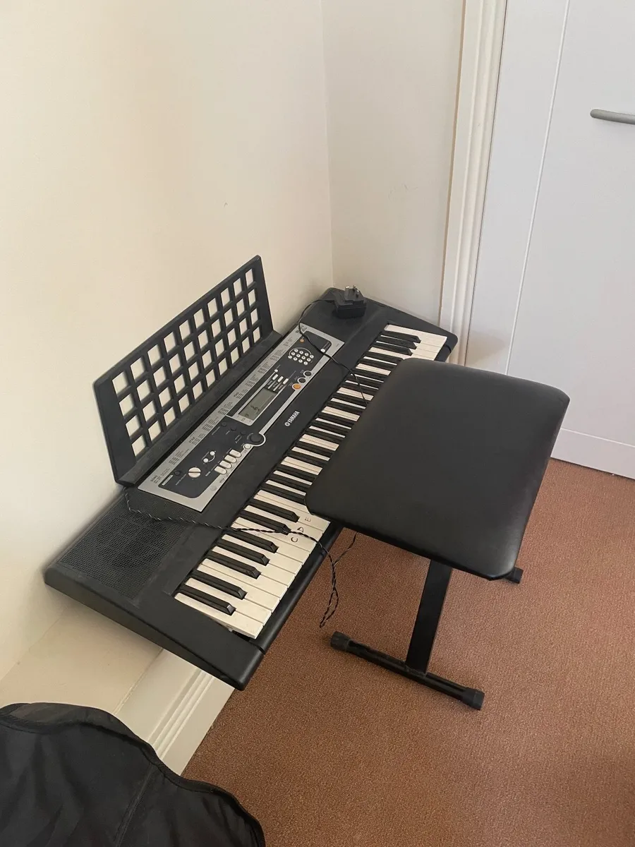 Keyboard & chair for sale - Image 3