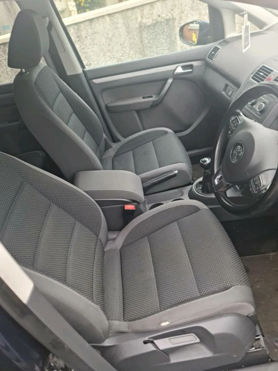 Volkswagen Touran 2010 updated info - Image 4