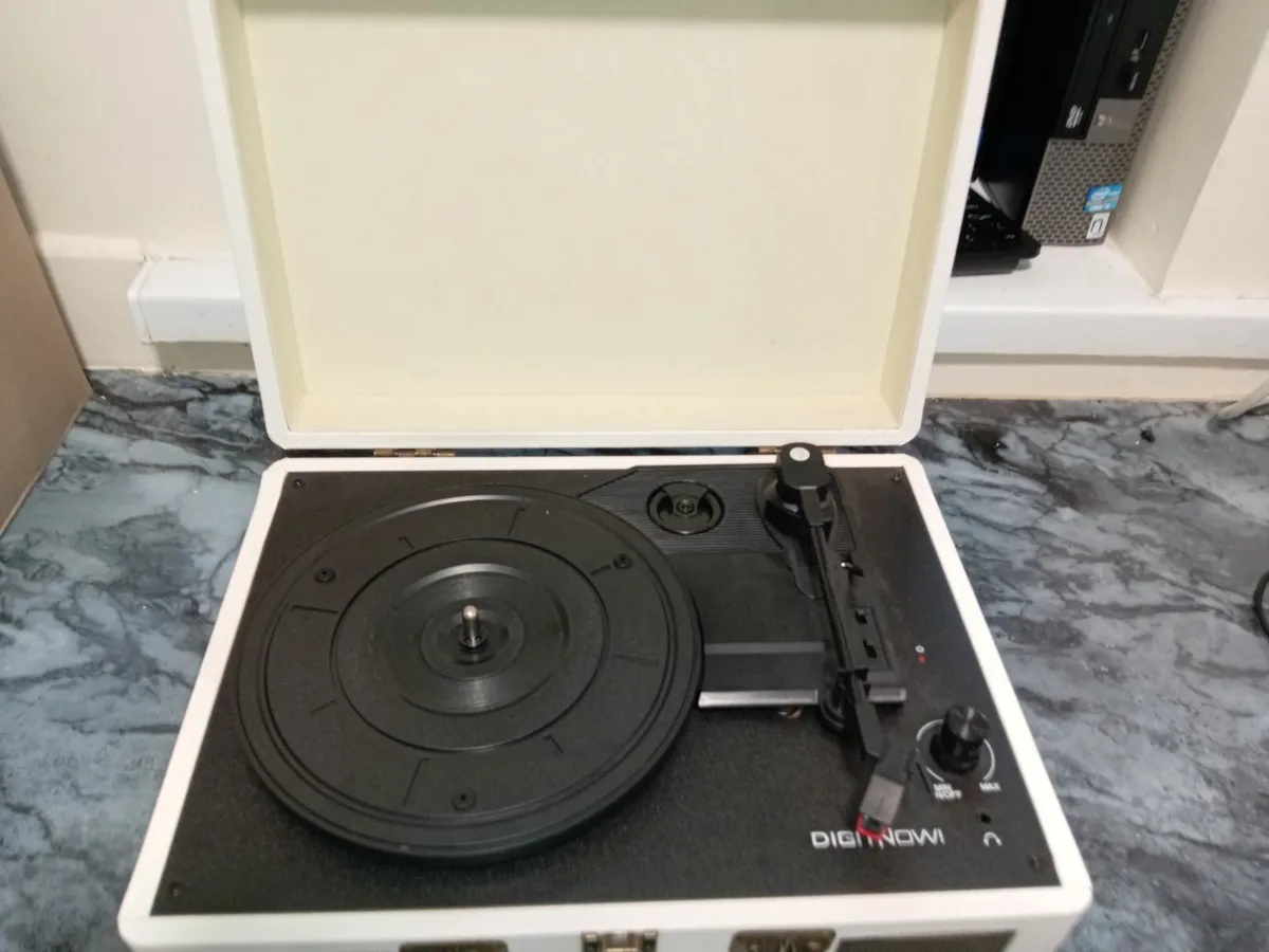 portable record player - Image 4