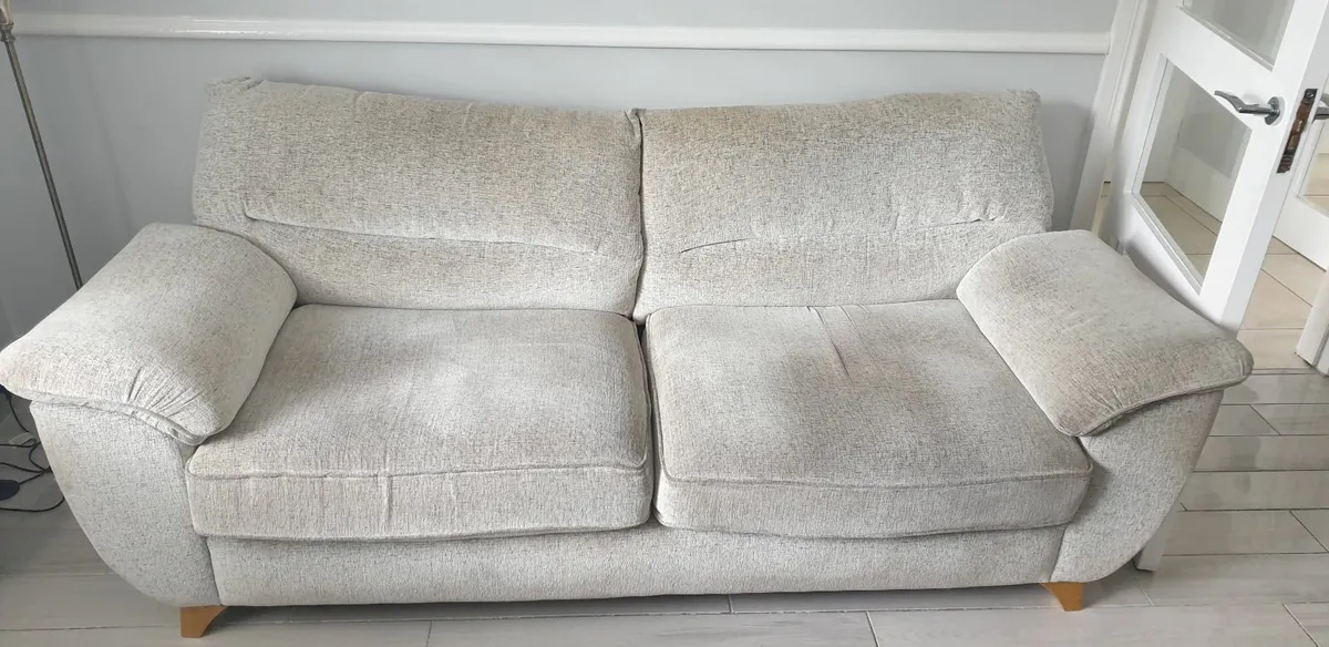 Couch - Image 4